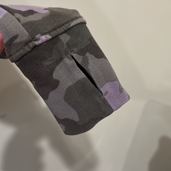 Lululemon Scuba Zip Up Hoodie Purple Camo Size 6 Women’s Hooded Sweater pockets - Picture 7 of 16